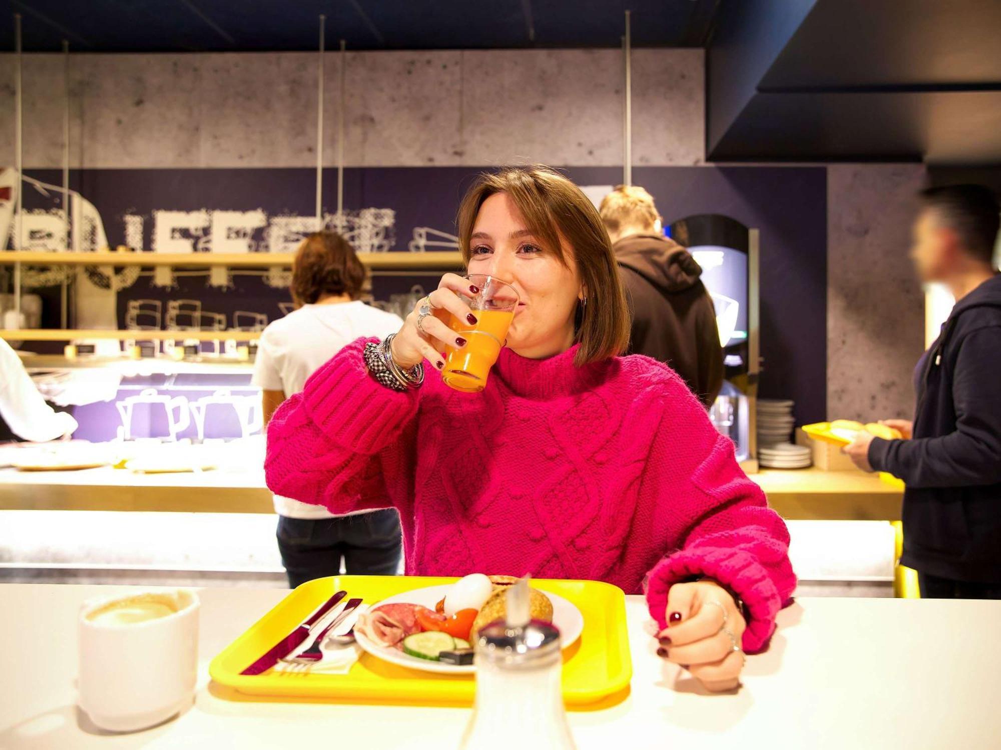 Ibis Budget Berlin Potsdamer Platz Bagian luar foto